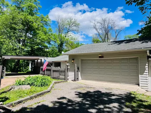 840 N Shore DR W, Orono, MN 55364
