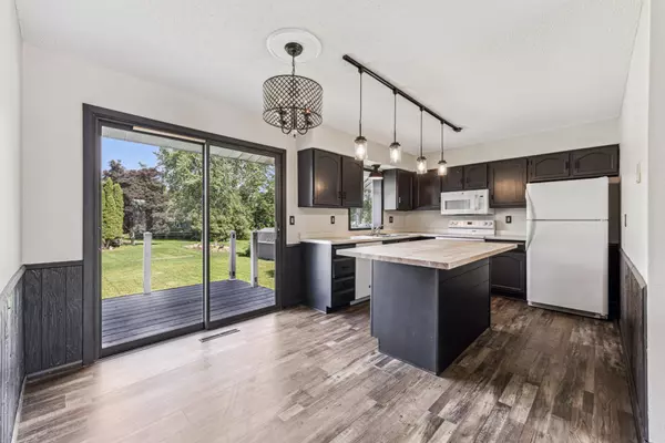 Saint Cloud, MN 56303,1142 25th AVE N