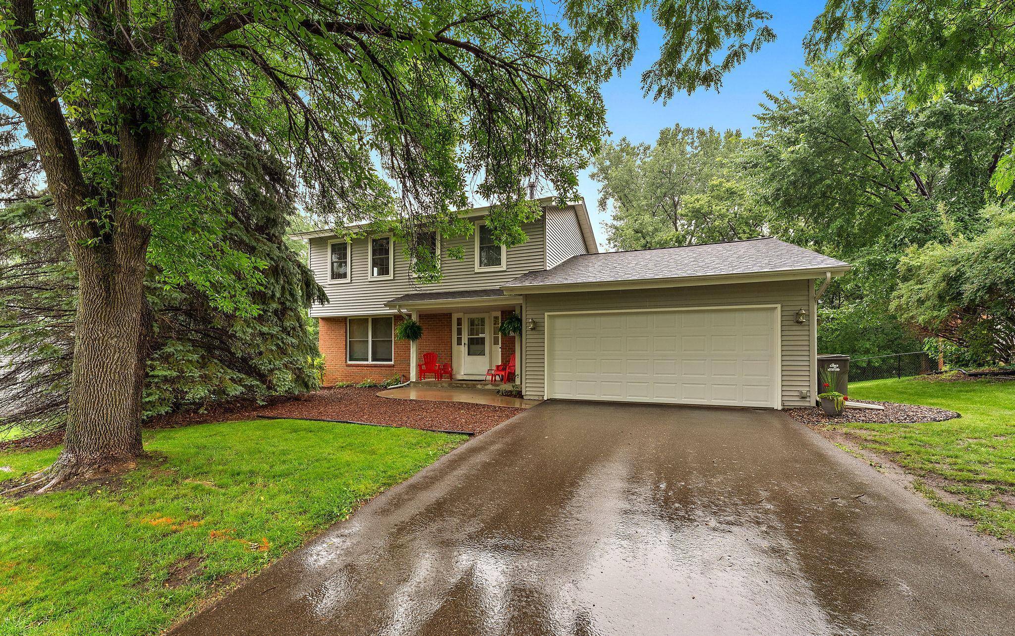 8940 Darnel RD, Eden Prairie, MN 55347