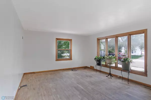Hawley, MN 56549,709 9th ST