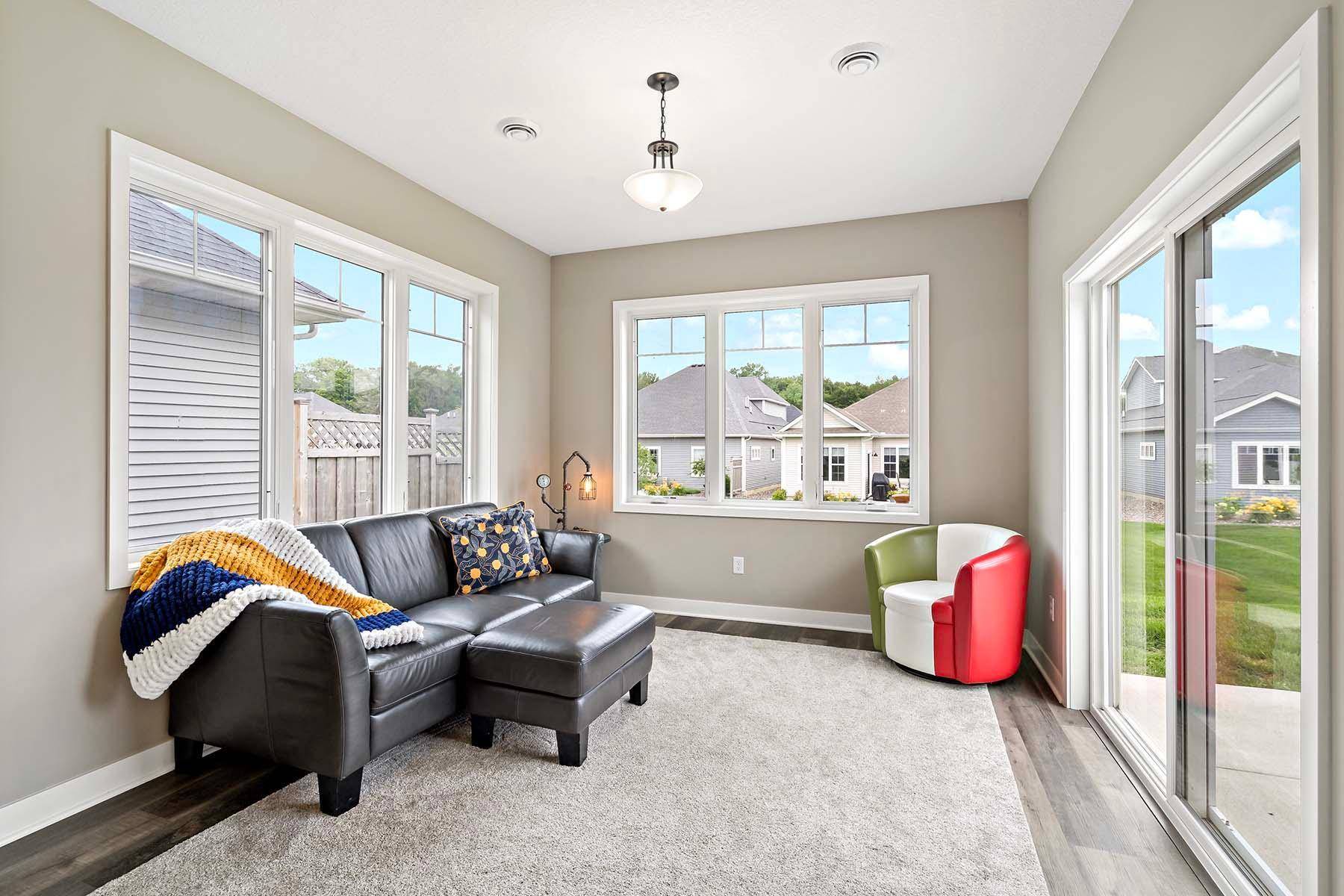 Minnetrista, MN 55331,6754 Woodland Cove BLVD