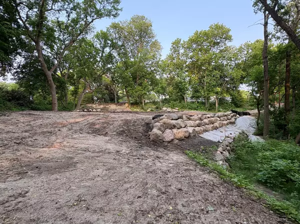 Burnsville, MN 55337,13420 Nicollet LN