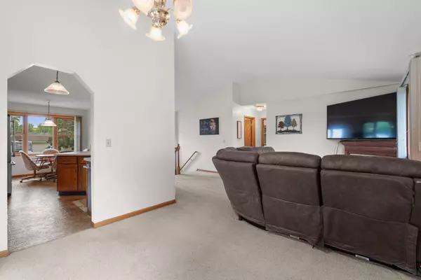 Owatonna, MN 55060,830 22nd ST NE