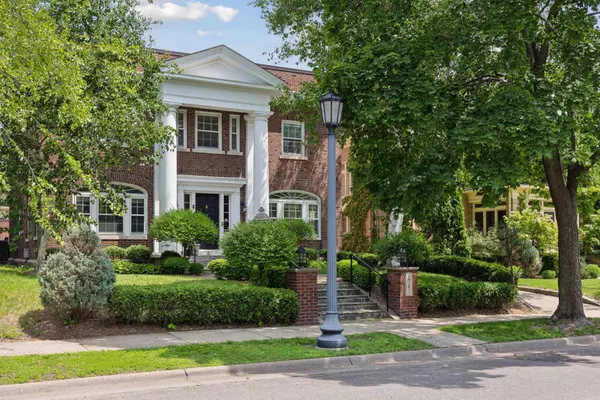 Minneapolis, MN 55403,1785 Dupont AVE S #Main Floor