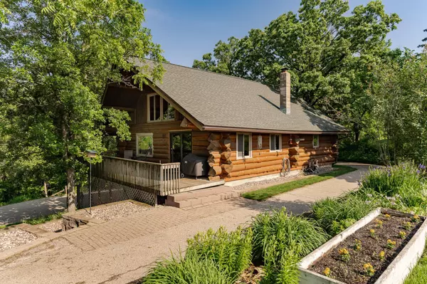 56638 County Road 1, Mazeppa, MN 55956