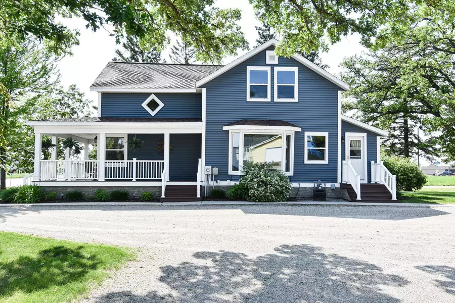 521 1st ST W, Thief River Falls, MN 56701