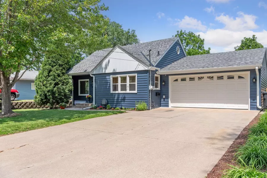 908 W 86th ST, Bloomington, MN 55420