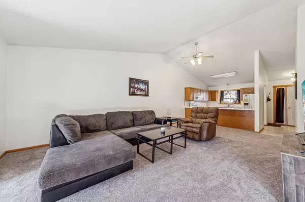 Vadnais Heights, MN 55109,983 County Road D E