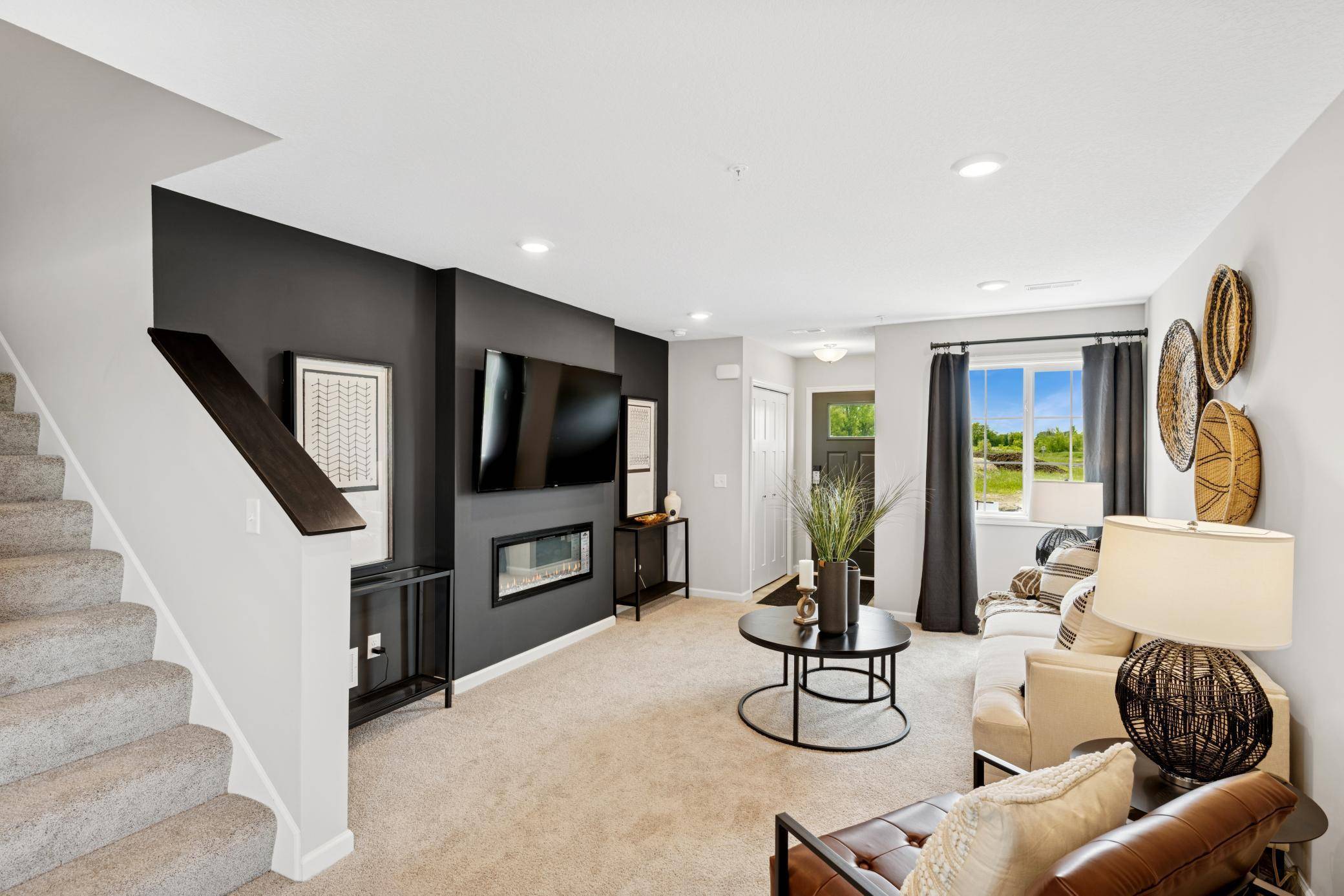 Montrose, MN 55363,2008 Apple LN