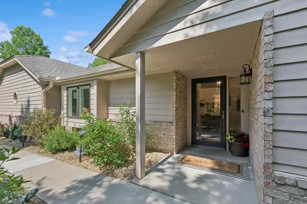 Apple Valley, MN 55124,14371 Embassy WAY