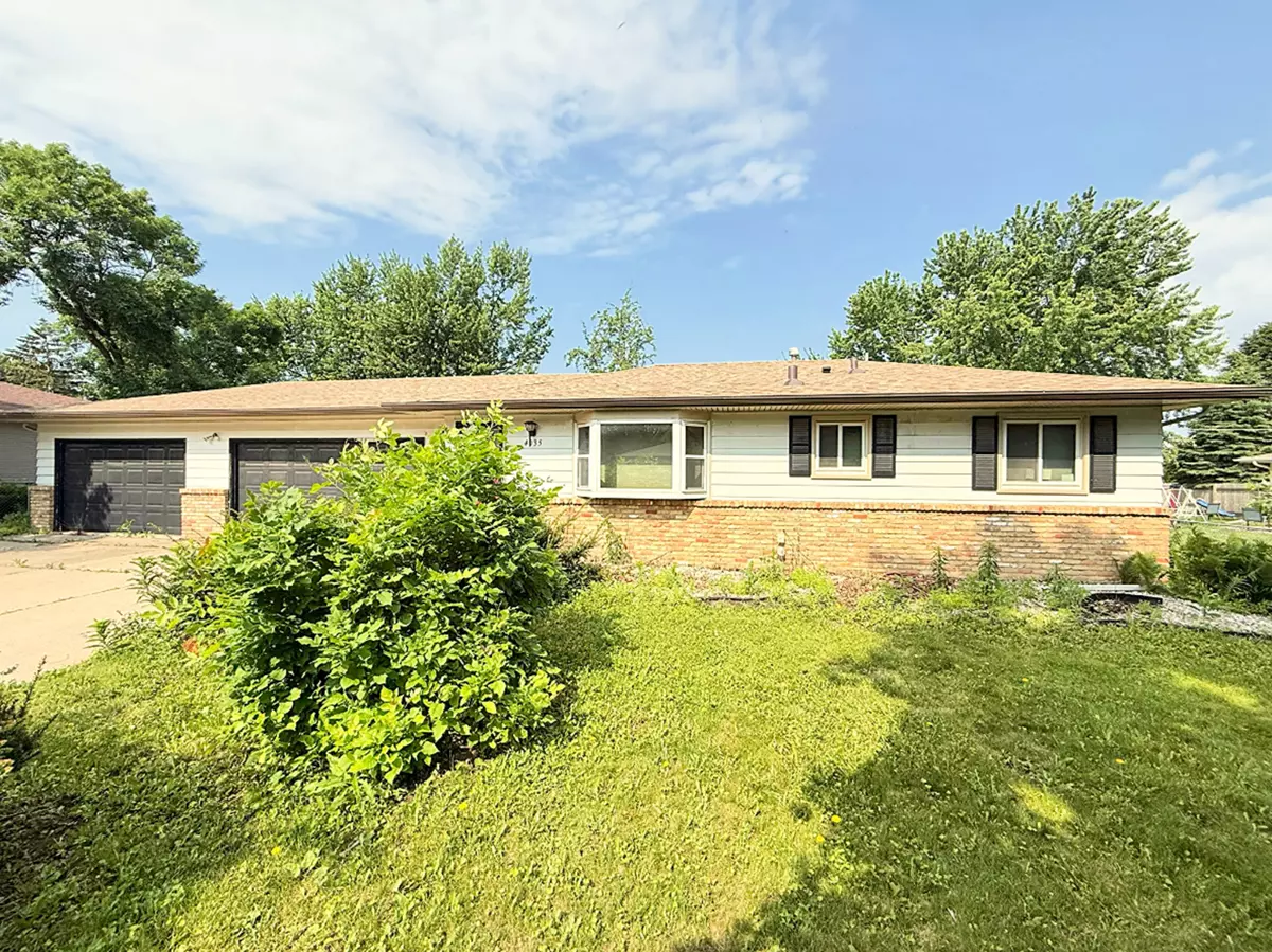 Eagan, MN 55122,4035 Beryl RD