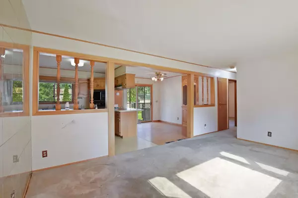 Eagan, MN 55122,4035 Beryl RD