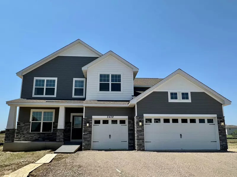 2428 Marsh View CT, Shakopee, MN 55379