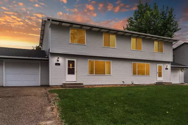 1077 Thorndale AVE, New Brighton, MN 55112