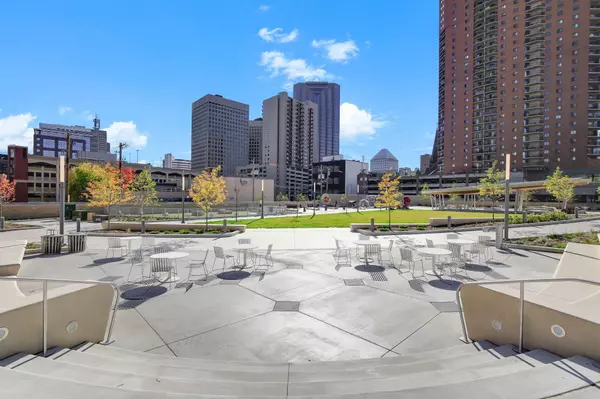 Saint Paul, MN 55101,500 Robert ST N #401