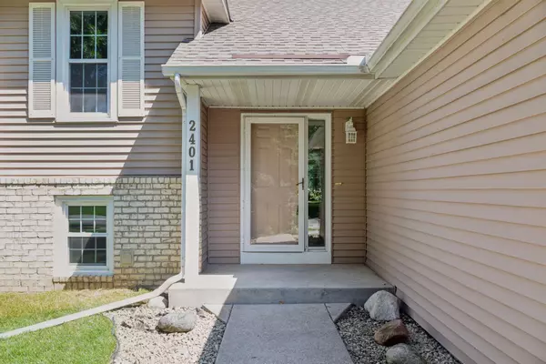 Woodbury, MN 55125,2401 Leyland TRL