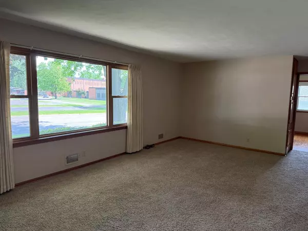 Owatonna, MN 55060,763 Prospect ST