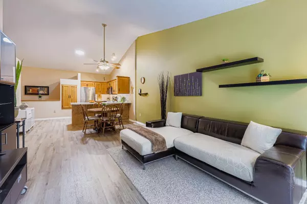 Coon Rapids, MN 55433,653 86th LN NW