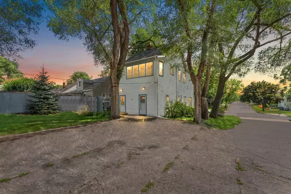 Saint Paul, MN 55106,1493 Margaret ST