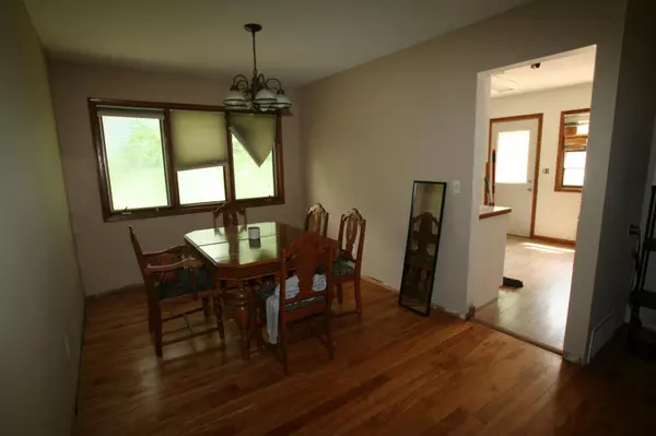 Woodbury, MN 55125,7065 Windgate RD
