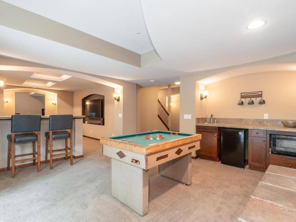 15000 Bridgewater DR, Savage, MN 55378