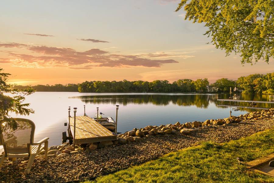 2311 Swan DR, Mendota Heights, MN 55120