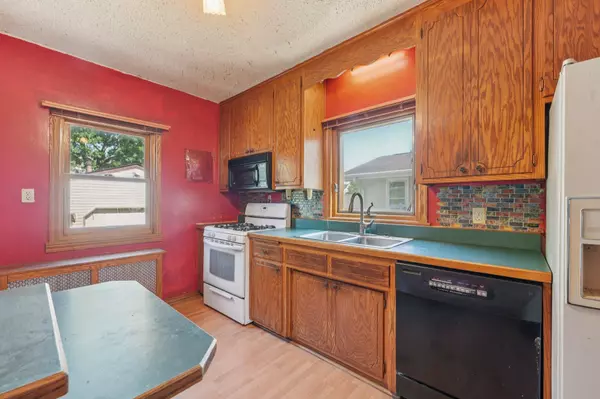 Columbia Heights, MN 55421,4121 2nd ST NE