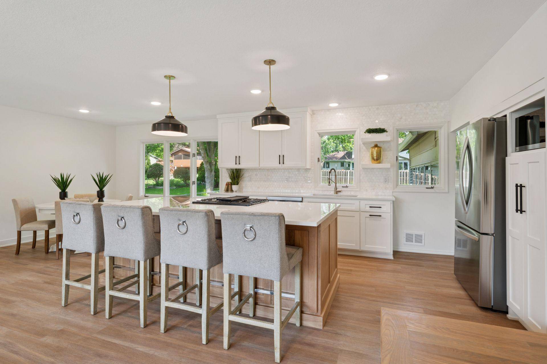Bloomington, MN 55437,9940 Oxborough RD