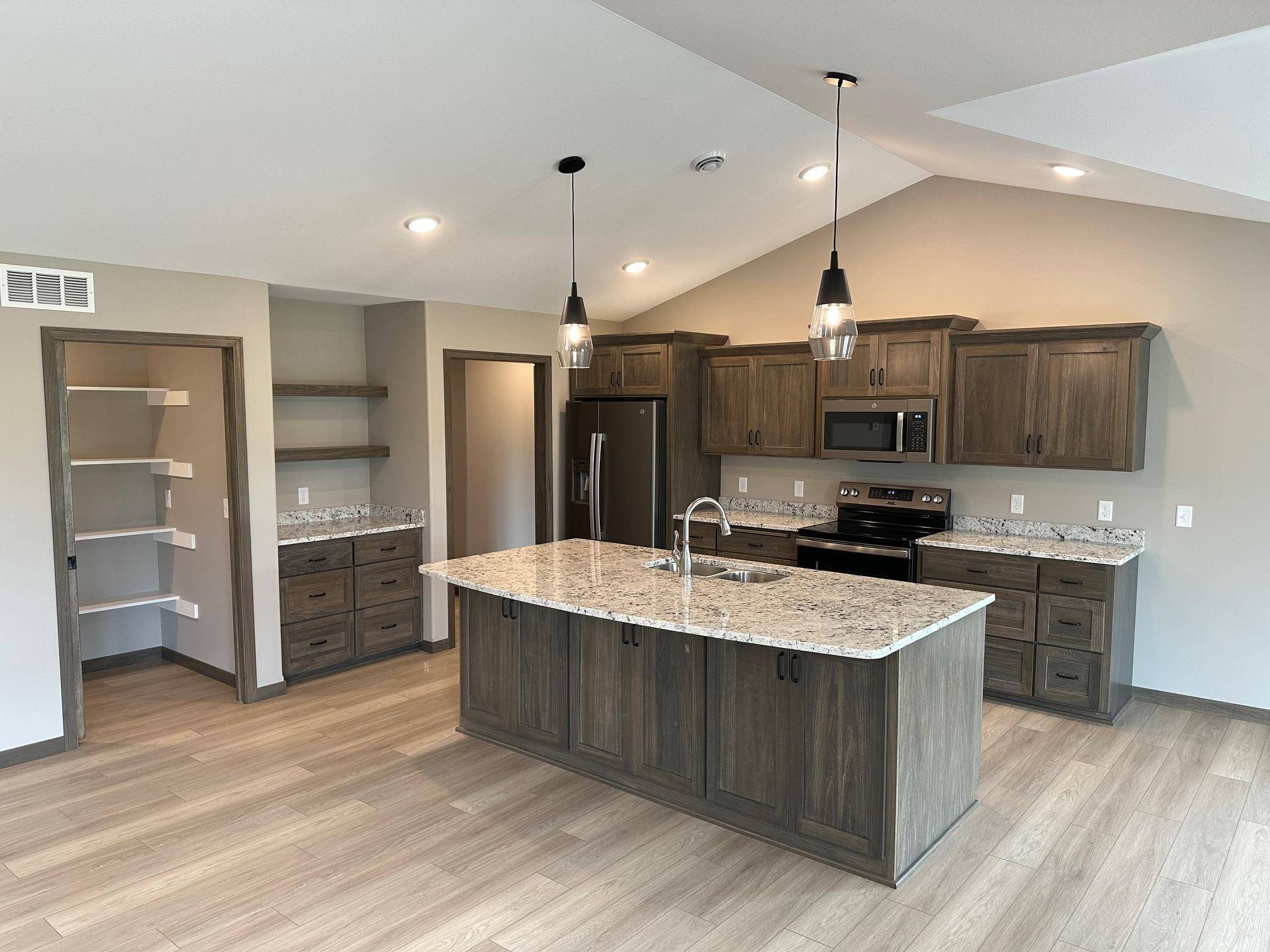 Saint Cloud, MN 56303,6847 Haven CT