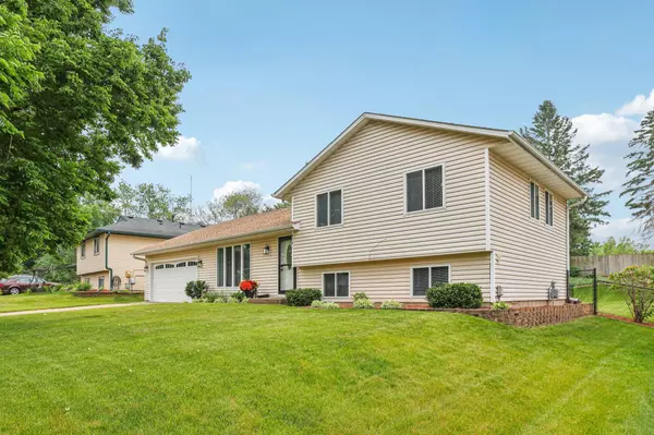 Cottage Grove, MN 55016,8781 77th ST S