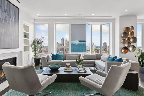 Minneapolis, MN 55415,1111 W River Pkwy #26A