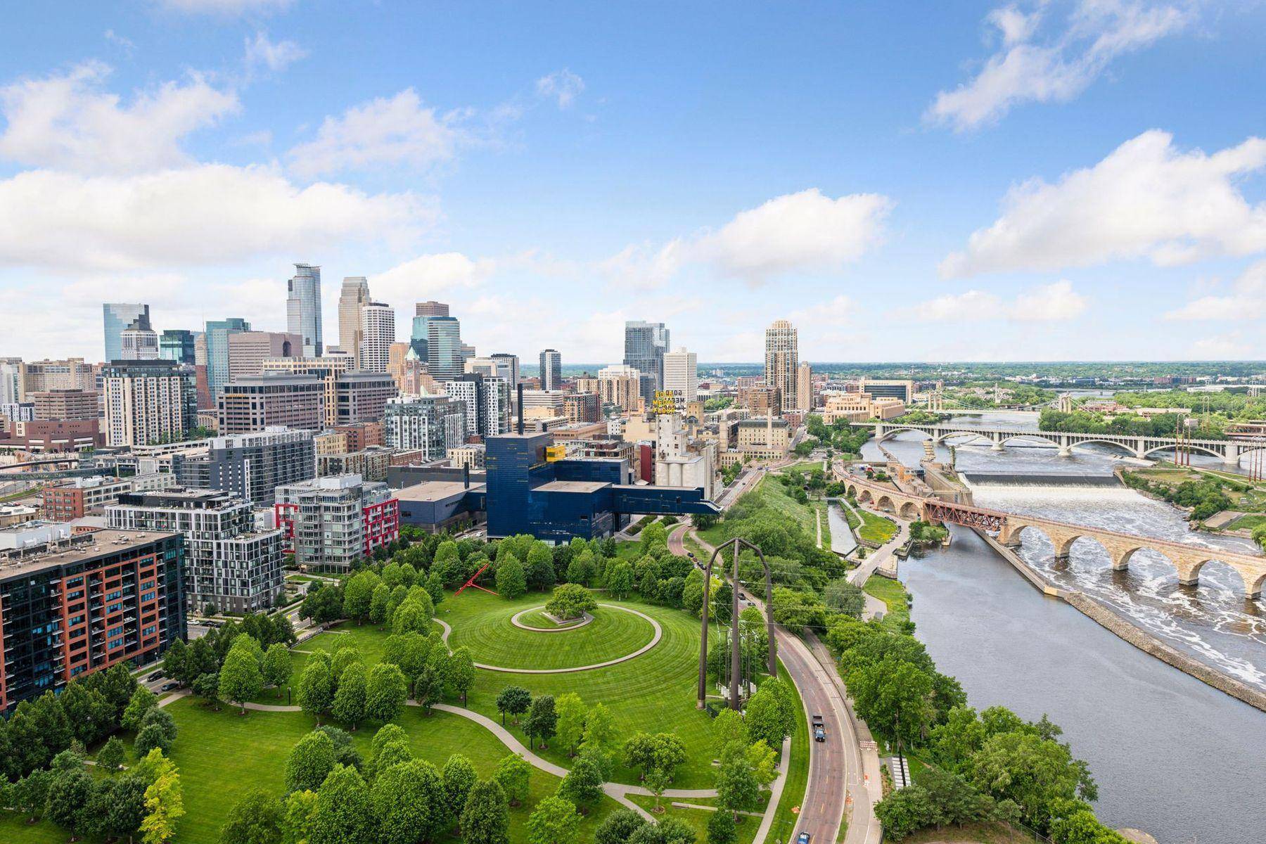 1111 W River Pkwy #26A, Minneapolis, MN 55415