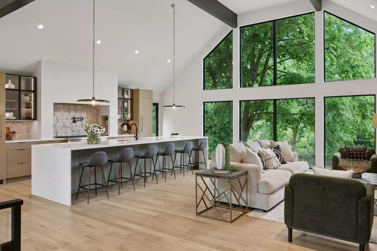 Edina, MN 55439,6608 Pawnee RD