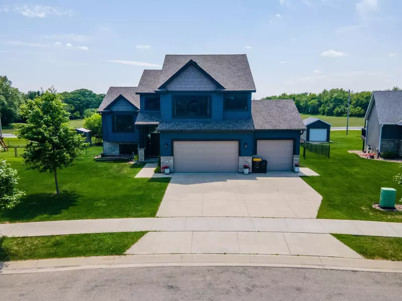 2260 Starburst DR SW, Rochester, MN 55902