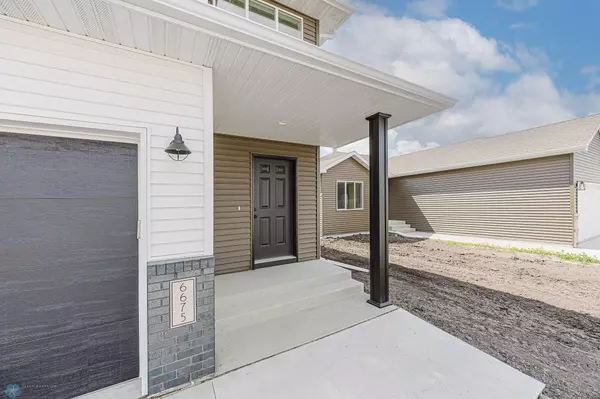 Fargo, ND 58104,6675 Belding DR S