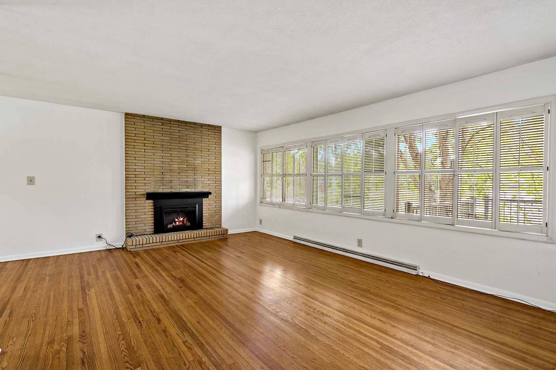 Minnetonka, MN 55305,3671 Robinwood TER