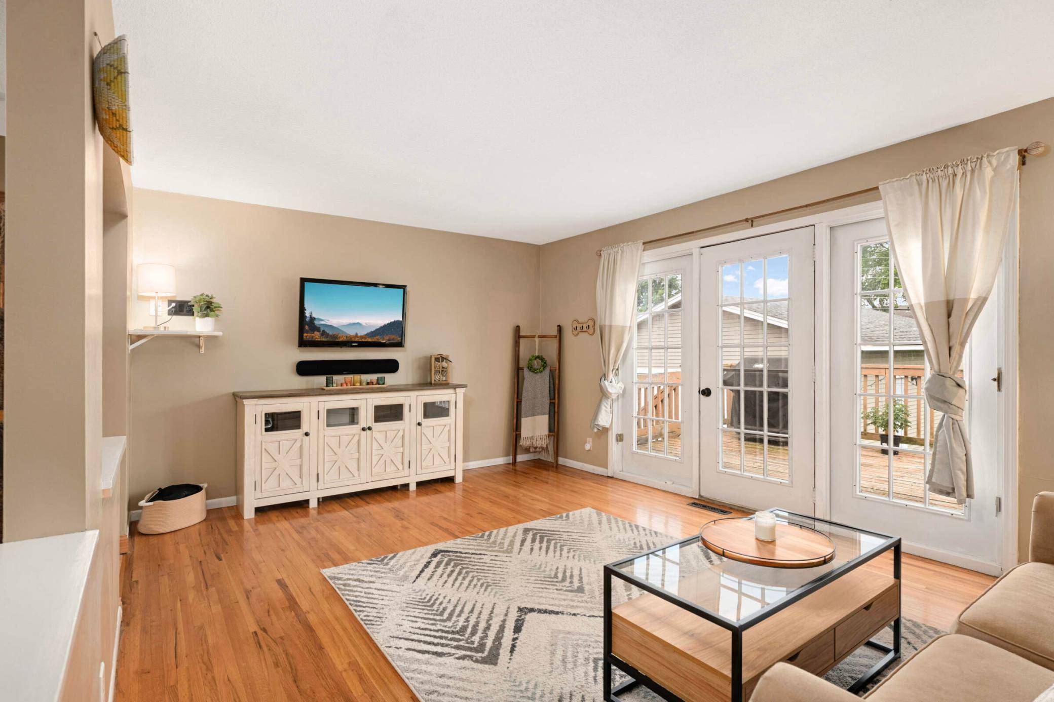 Apple Valley, MN 55124,960 Redwell LN