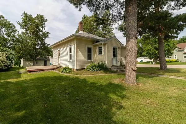 717 2nd AVE NE, Waseca, MN 56093