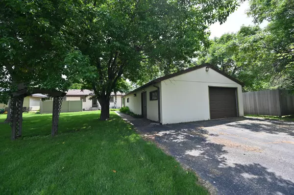 Shakopee, MN 55379,952 Fuller ST S