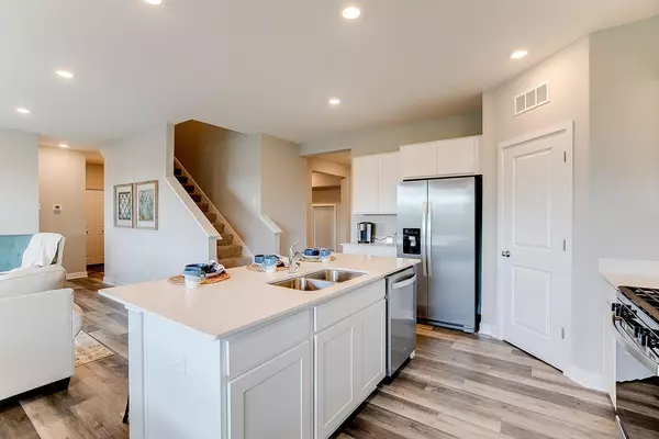 Chaska, MN 55318,1684 Oak Creek PASS