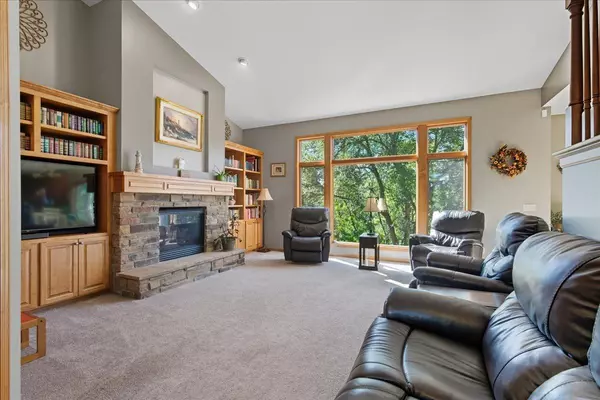 River Falls, WI 54022,2094 Rushmore DR