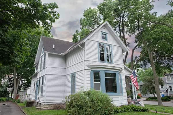 Winona, MN 55987,72 W Mill ST