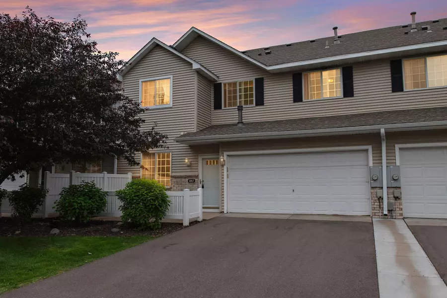 1817 111th AVE NE, Blaine, MN 55449