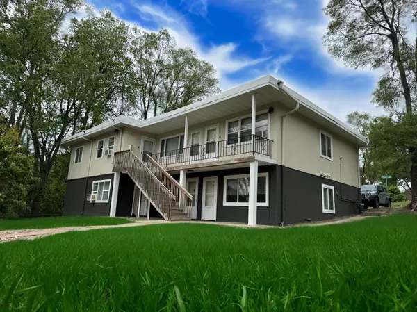 12833 Briar CT, Burnsville, MN 55337