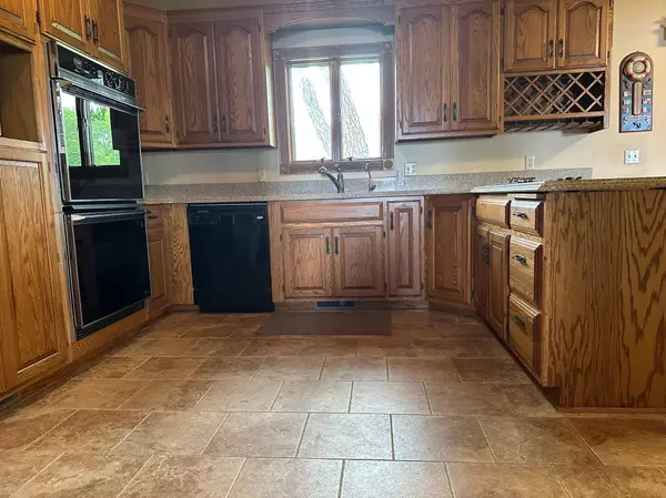 Slayton, MN 56172,70 Lakeview DR