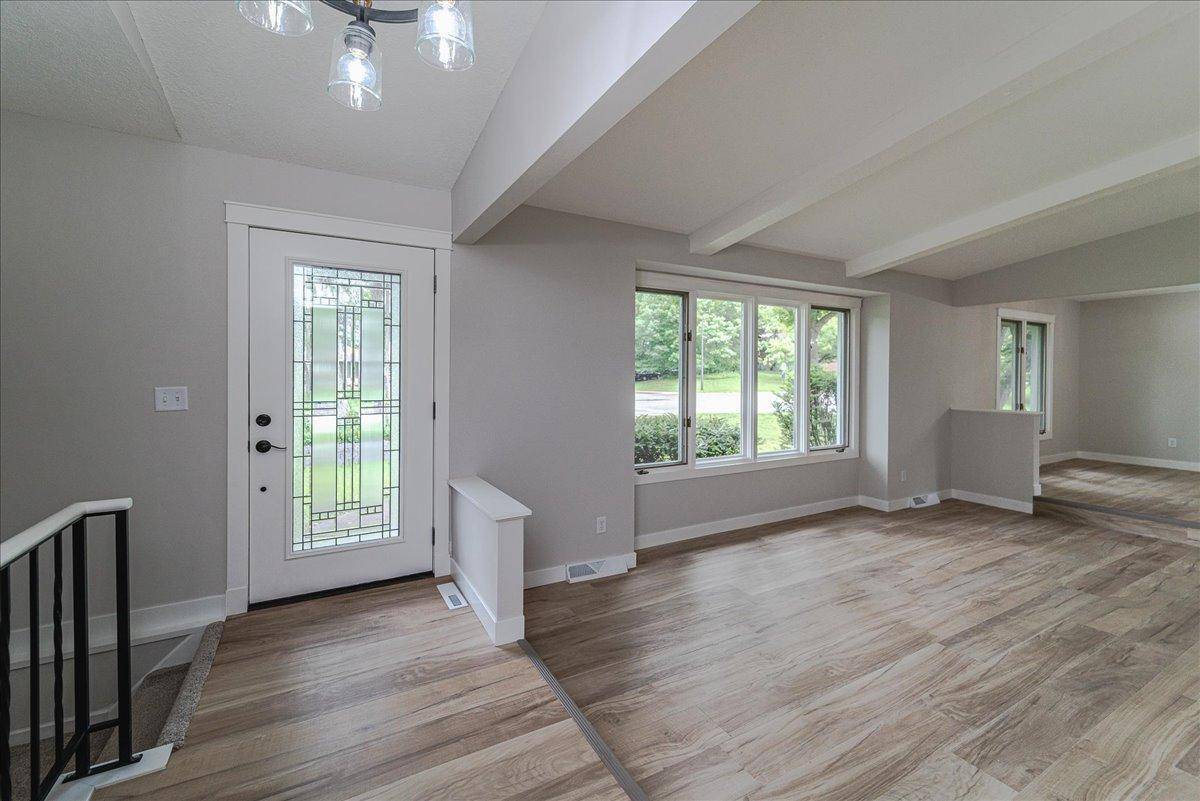 Fridley, MN 55432,1496 N Innsbruck DR