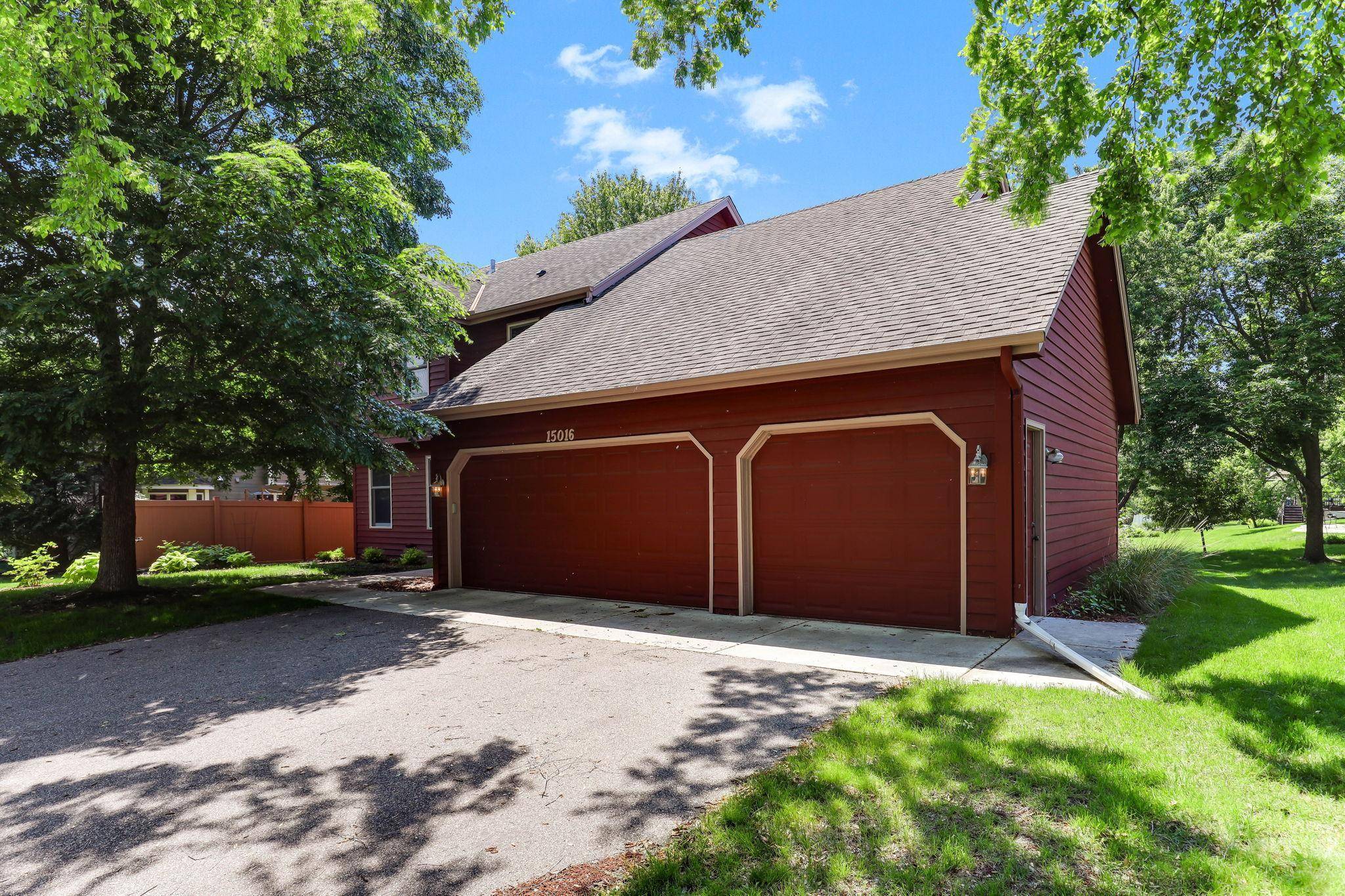 Burnsville, MN 55306,15016 Sunrise LN