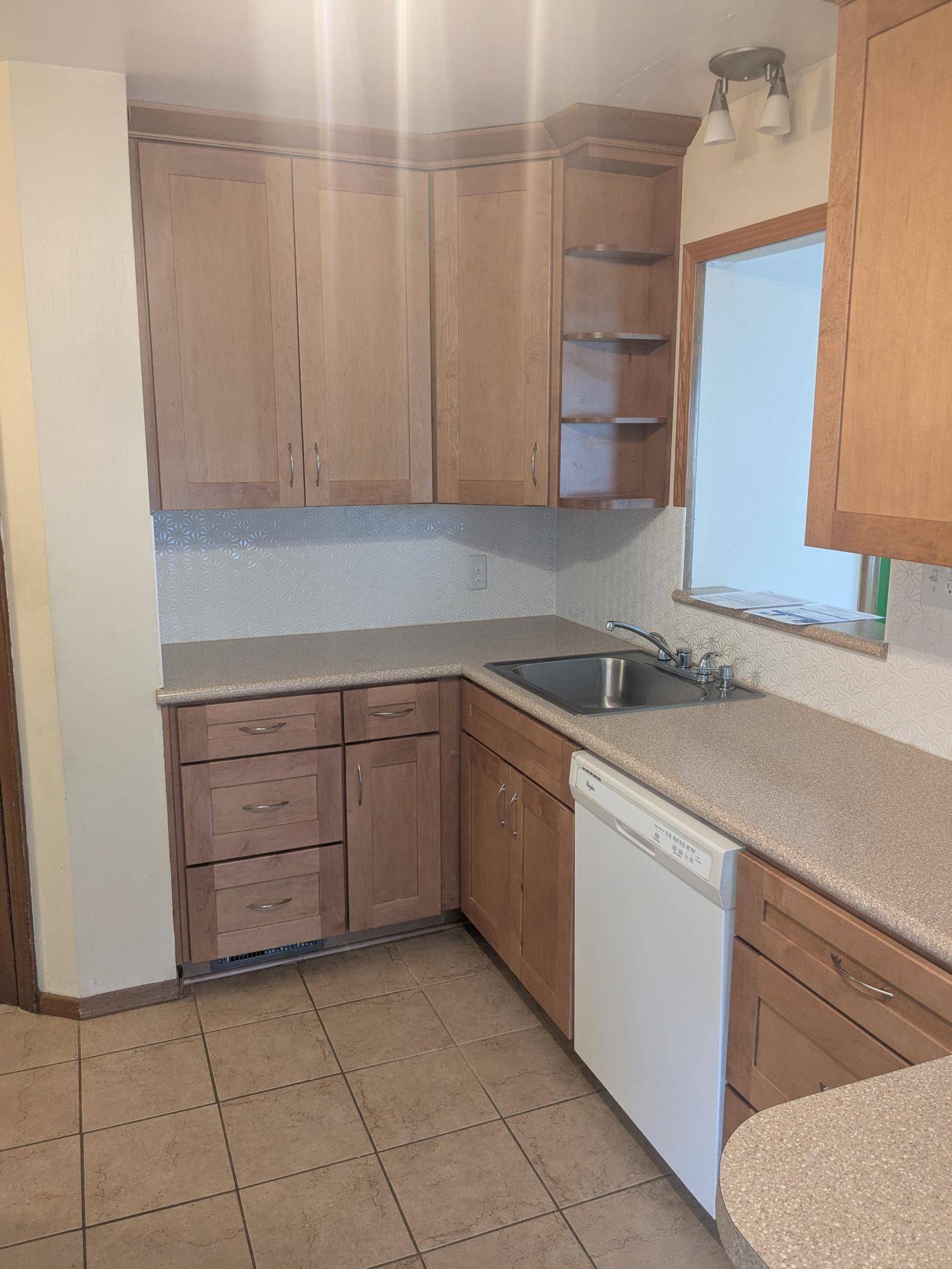 Maplewood, MN 55109,1193 County Road B E