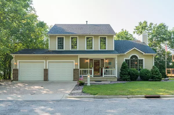 North Mankato, MN 56003,957 Belvista DR