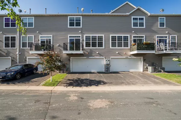 Eden Prairie, MN 55347,15577 Junegrass LN